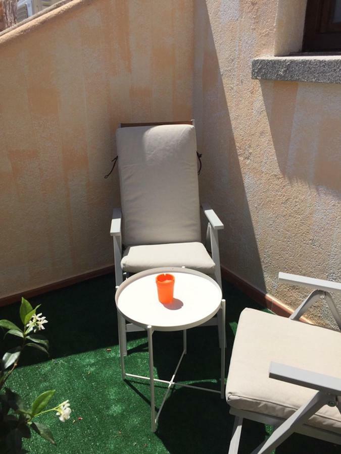 Esmeralda'S Rooms Loiri Porto San Paolo Exterior foto