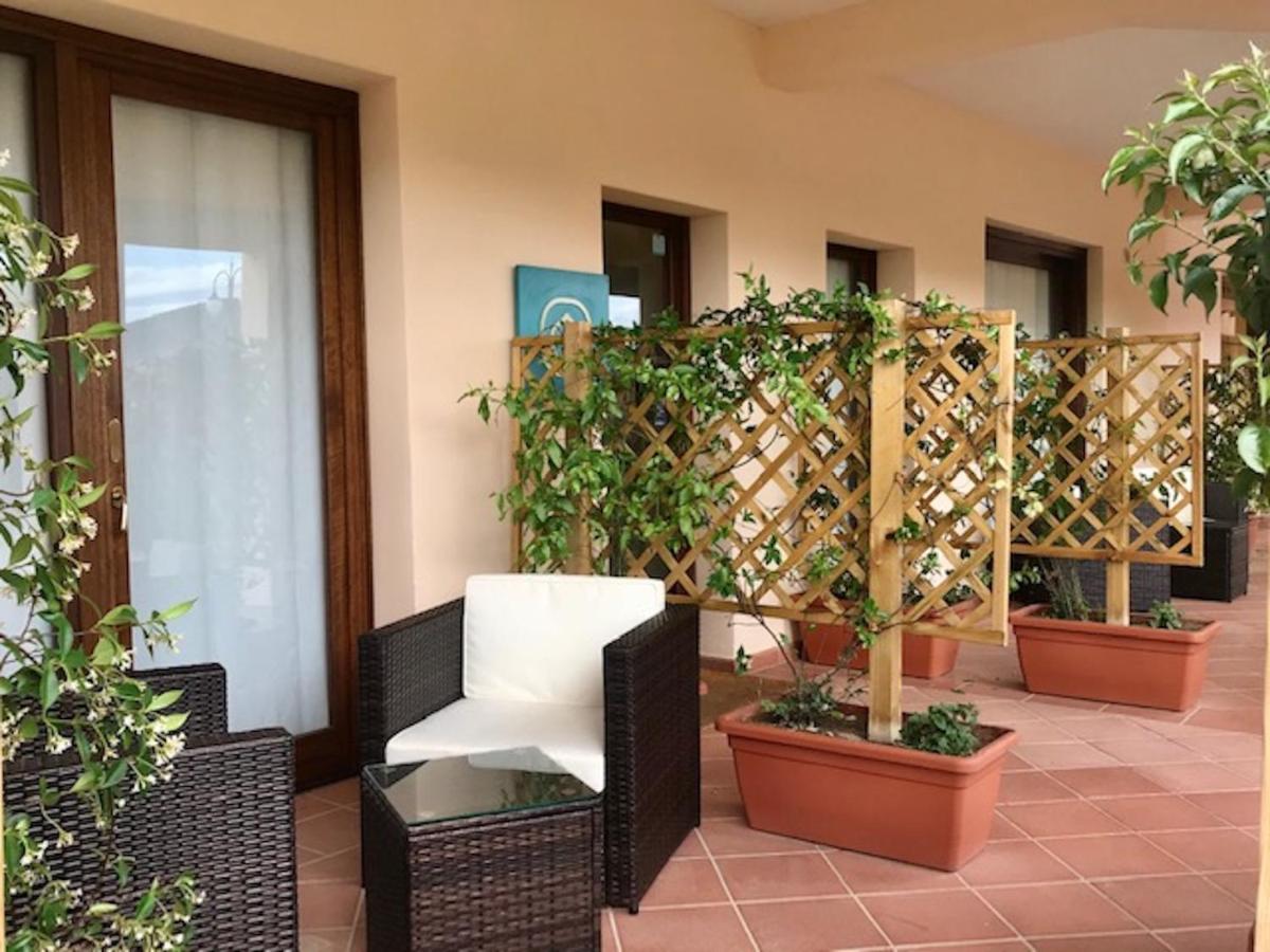 Esmeralda'S Rooms Loiri Porto San Paolo Exterior foto